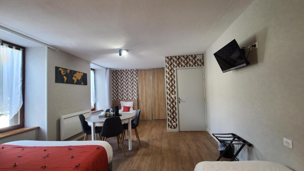 Logis Hotel Auberge De L'Allagnonette Saint-Poncy Eksteriør billede