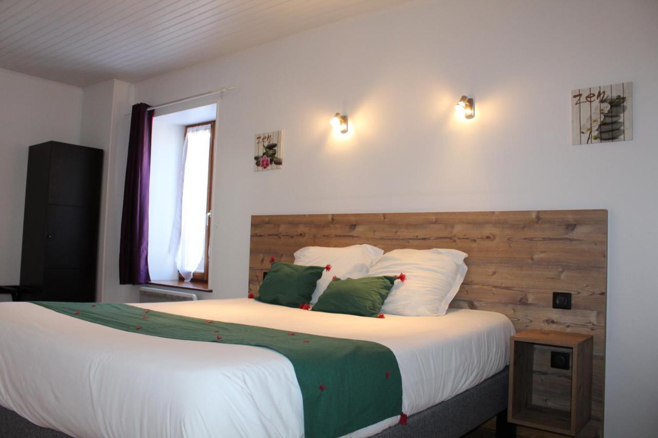Logis Hotel Auberge De L'Allagnonette Saint-Poncy Eksteriør billede