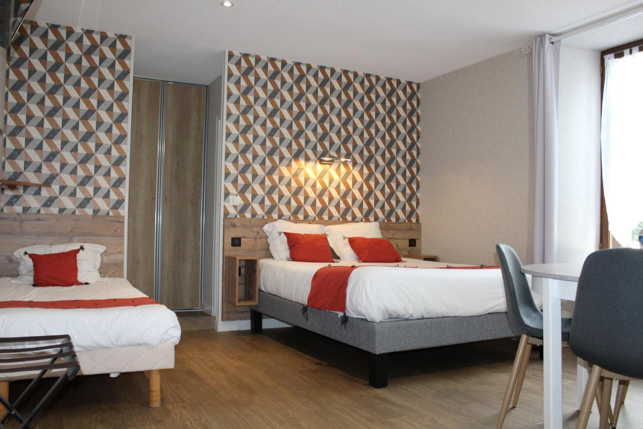 Logis Hotel Auberge De L'Allagnonette Saint-Poncy Eksteriør billede