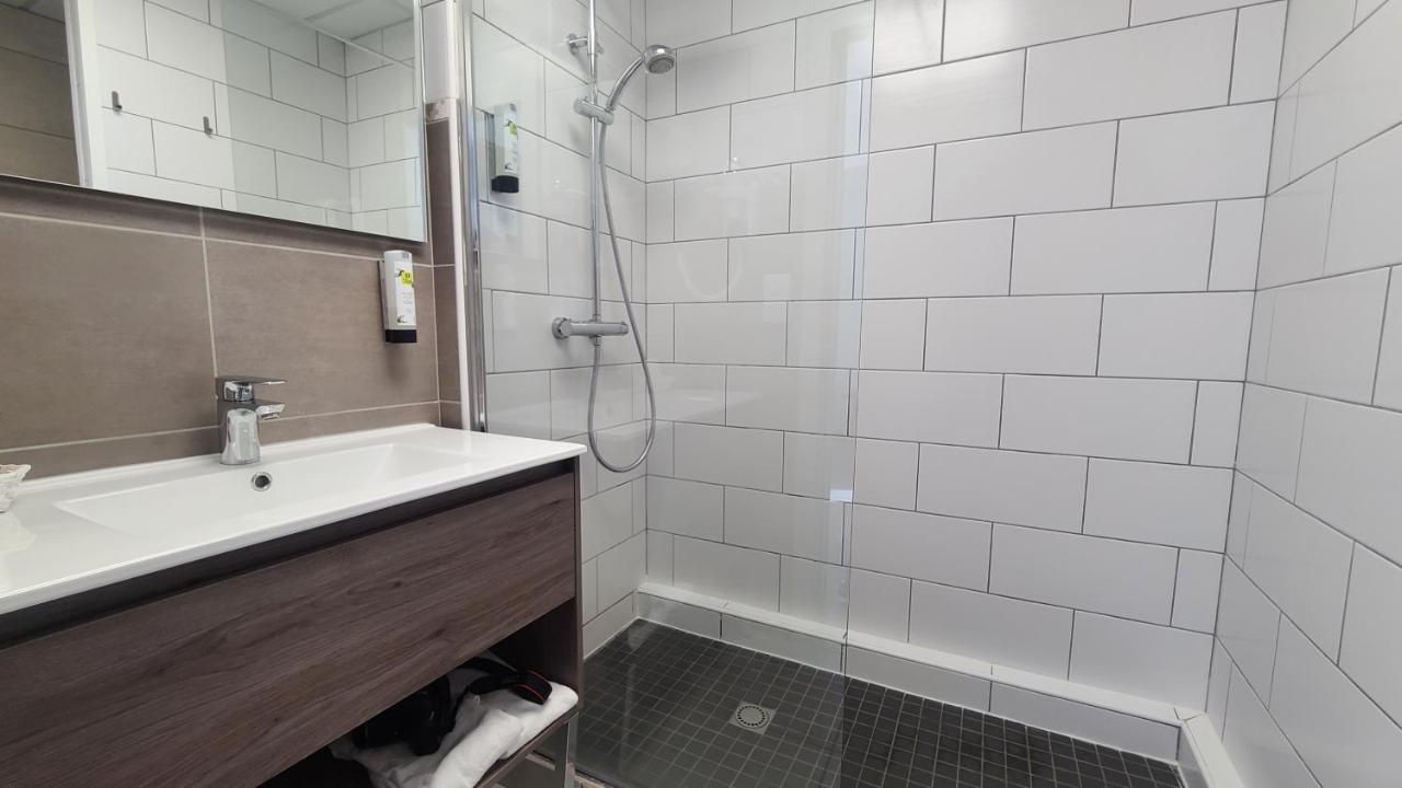 Logis Hotel Auberge De L'Allagnonette Saint-Poncy Eksteriør billede